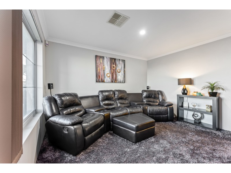 9 Astrolux Court, Banksia Grove WA 6031