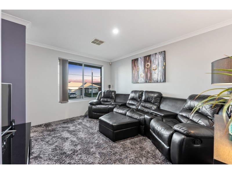 9 Astrolux Court, Banksia Grove WA 6031