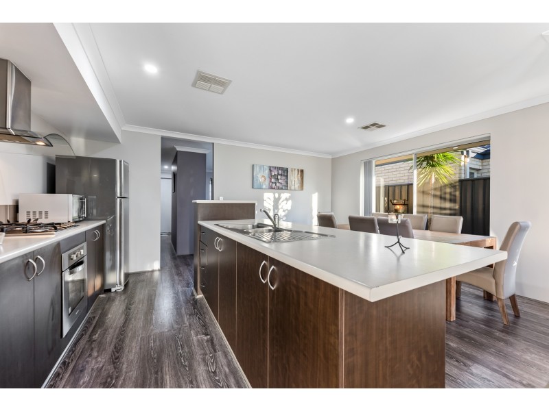 9 Astrolux Court, Banksia Grove WA 6031