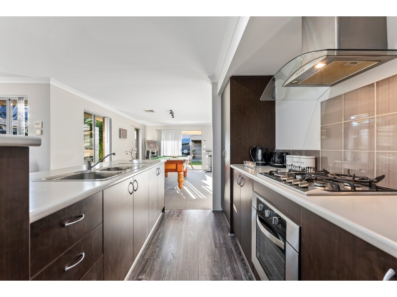 9 Astrolux Court, Banksia Grove WA 6031