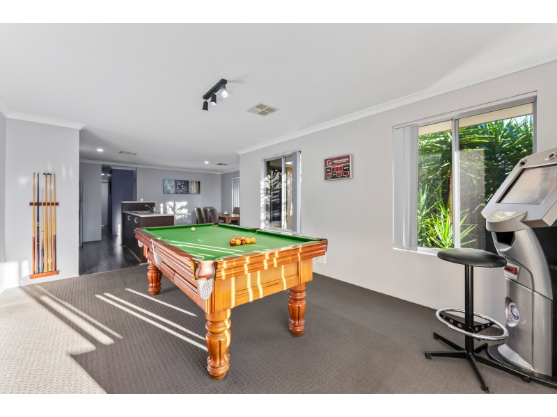 9 Astrolux Court, Banksia Grove WA 6031