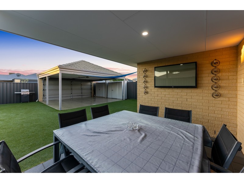 9 Astrolux Court, Banksia Grove WA 6031