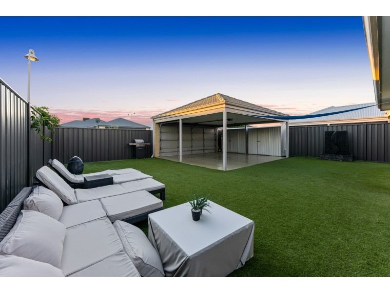 9 Astrolux Court, Banksia Grove WA 6031
