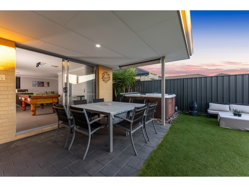 9 Astrolux Court, Banksia Grove WA 6031