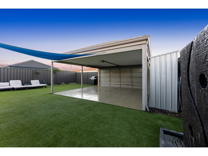 9 Astrolux Court, Banksia Grove WA 6031