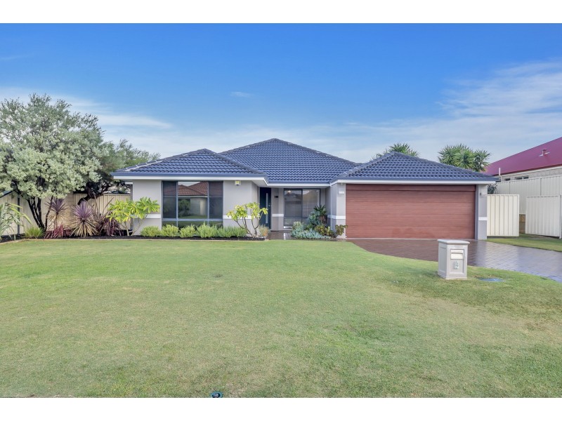 4 Regia Pass, Madora Bay WA 6210