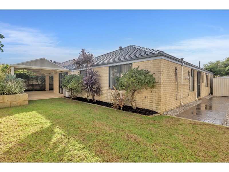 4 Regia Pass, Madora Bay WA 6210