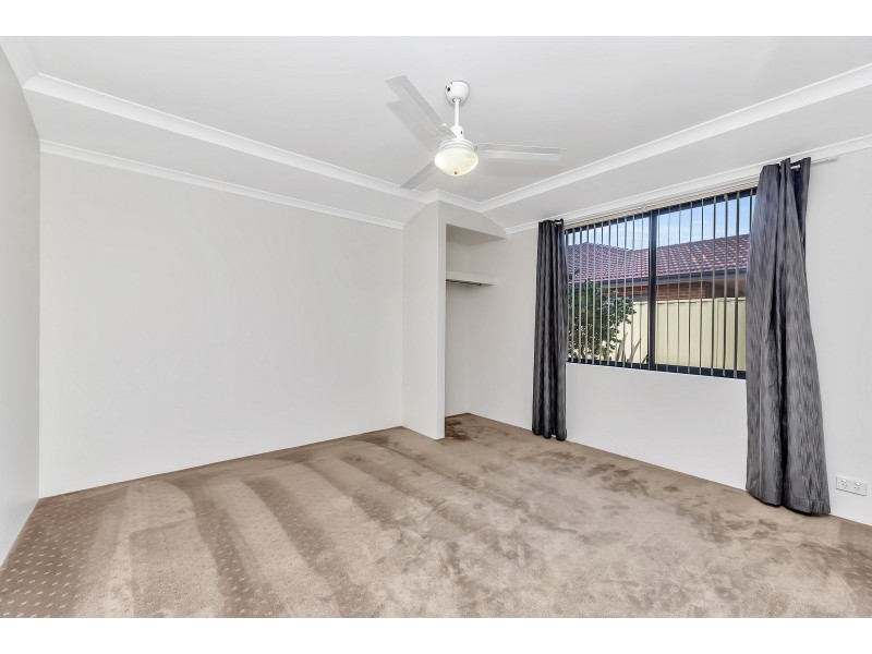 4 Regia Pass, Madora Bay WA 6210