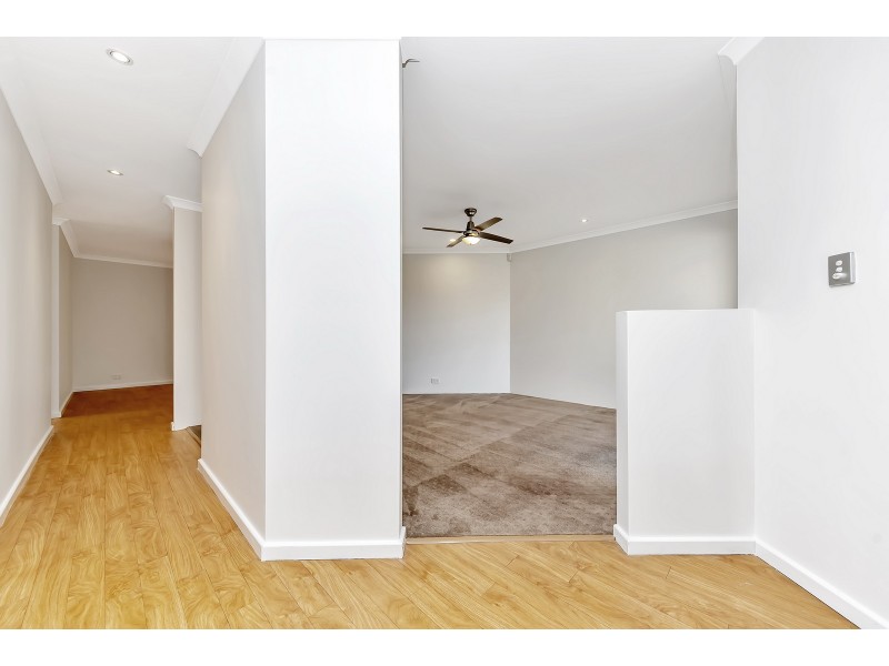 4 Regia Pass, Madora Bay WA 6210