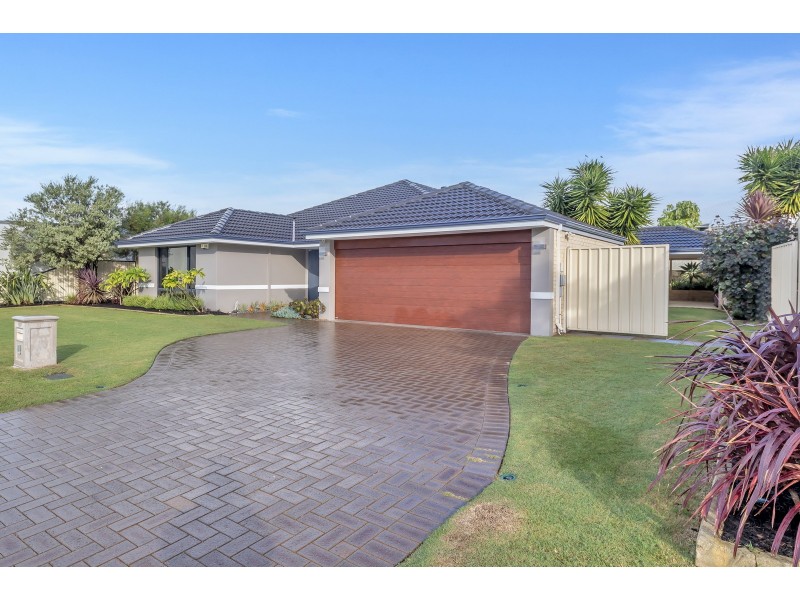 4 Regia Pass, Madora Bay WA 6210