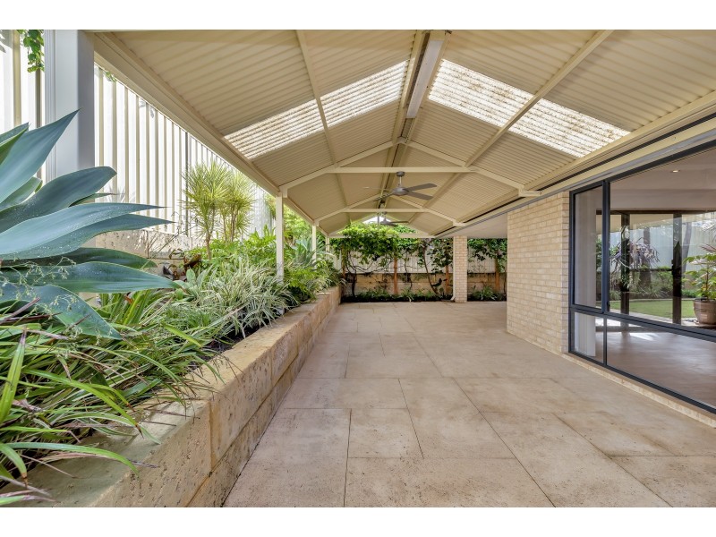 4 Regia Pass, Madora Bay WA 6210