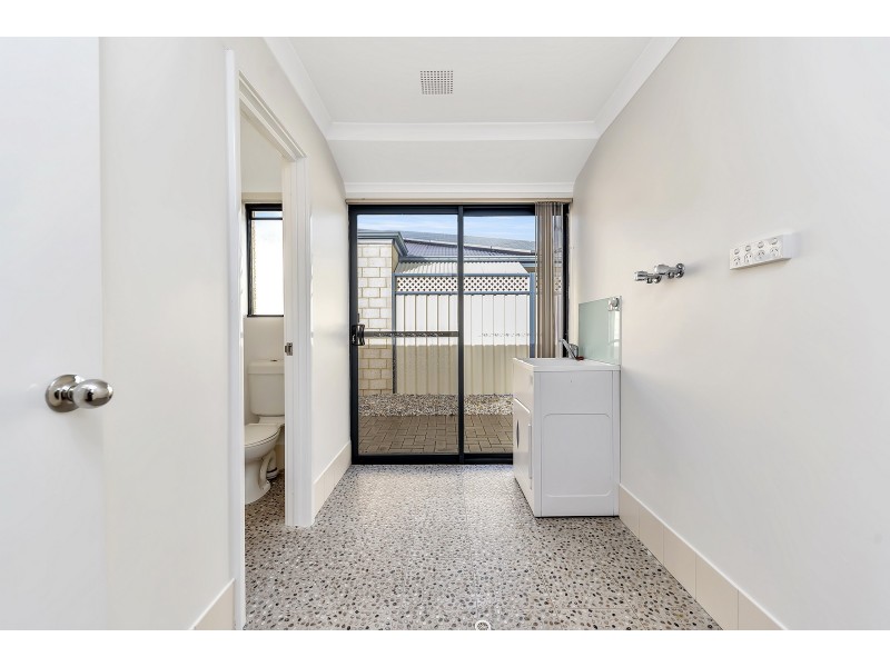 4 Regia Pass, Madora Bay WA 6210