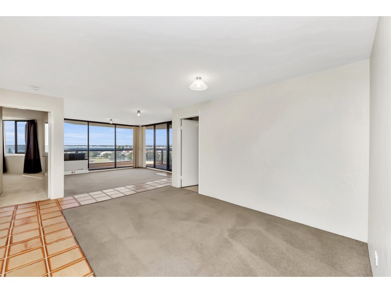 14/6A Valley Road, Halls Head WA 6210