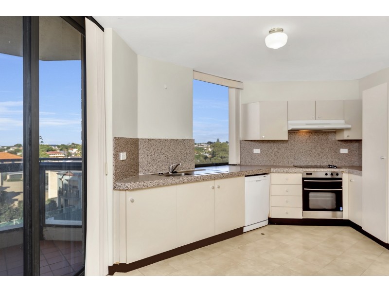 14/6A Valley Road, Halls Head WA 6210