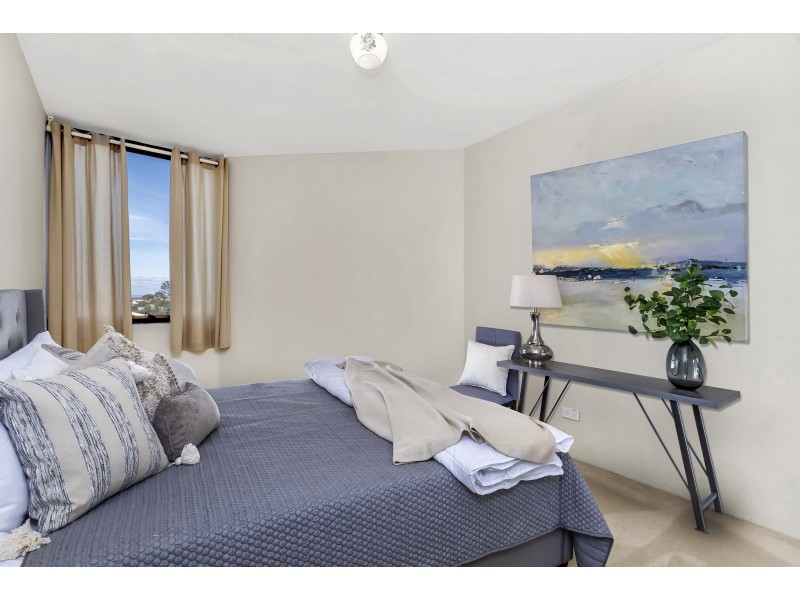 14/6A Valley Road, Halls Head WA 6210