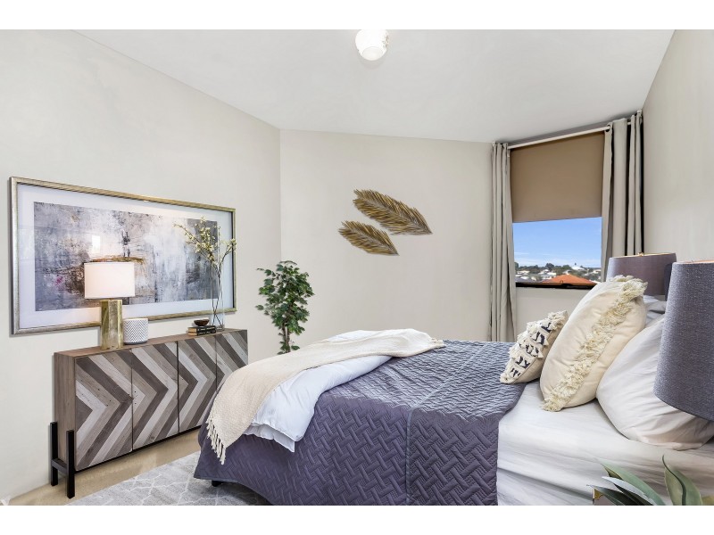 14/6A Valley Road, Halls Head WA 6210