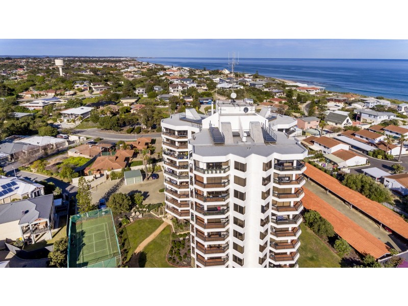 14/6A Valley Road, Halls Head WA 6210