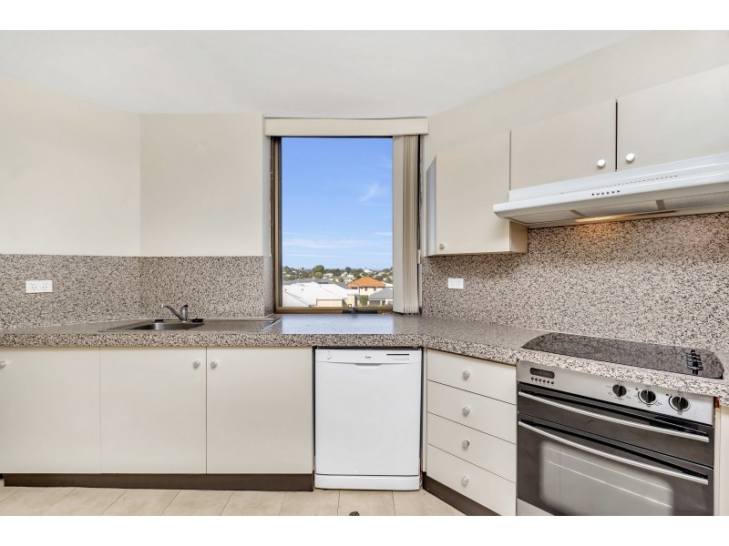 14/6A Valley Road, Halls Head WA 6210
