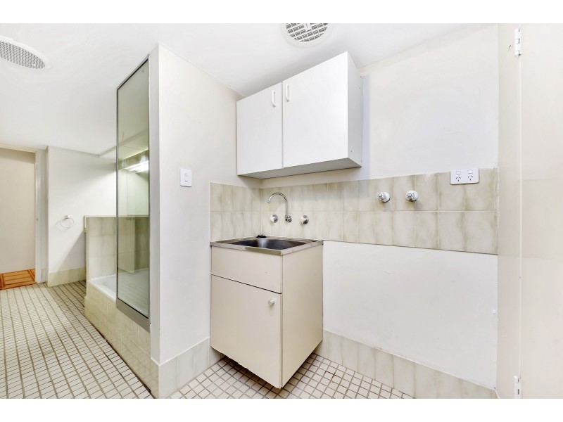14/6A Valley Road, Halls Head WA 6210