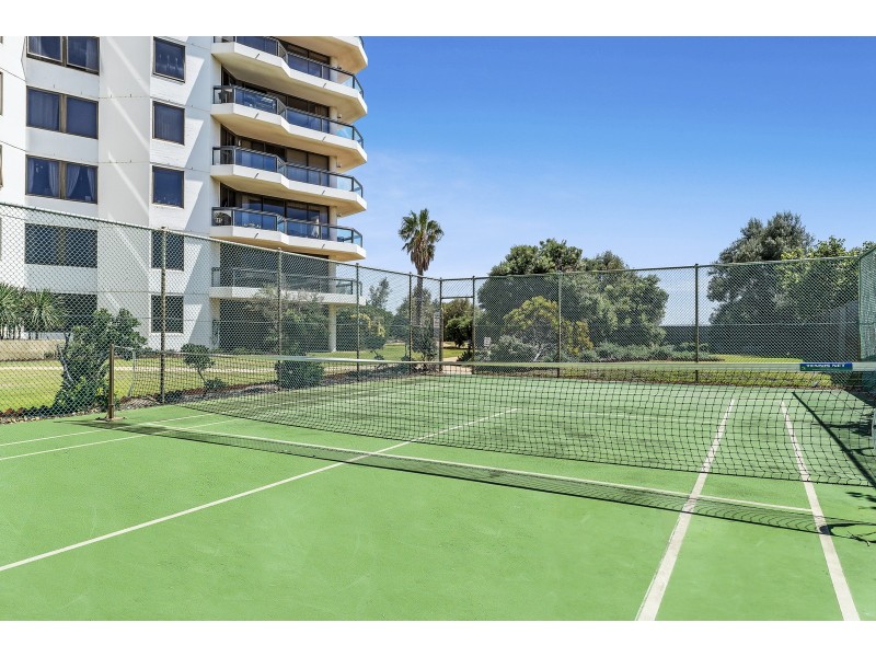 14/6A Valley Road, Halls Head WA 6210