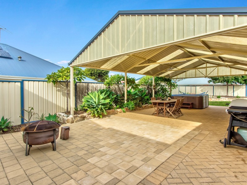 9 Dundas Court, Bertram WA 6167