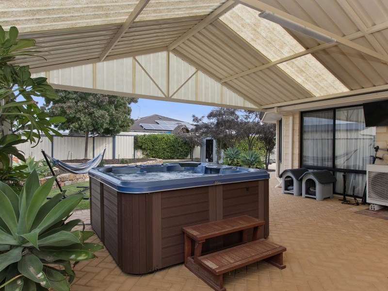 9 Dundas Court, Bertram WA 6167