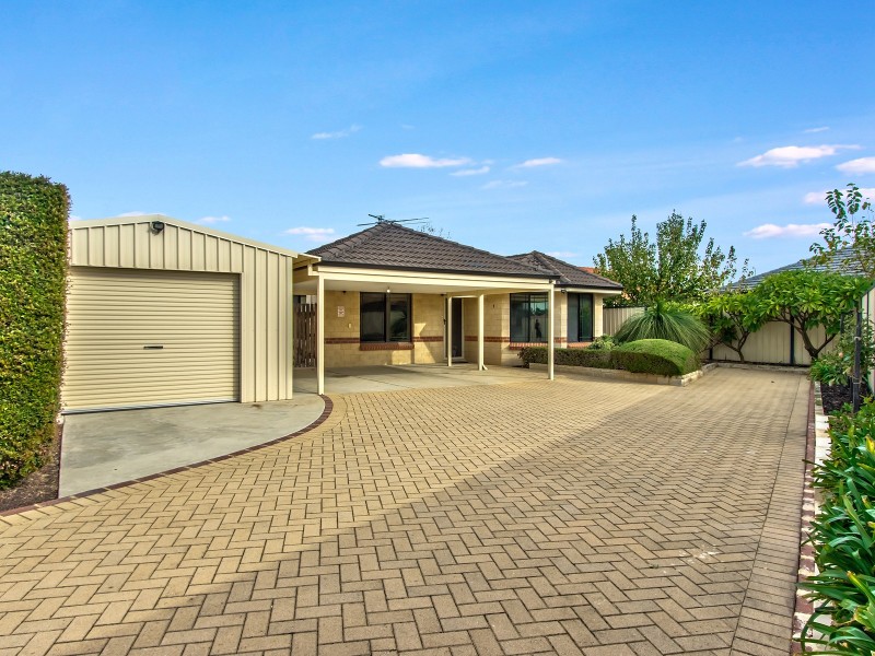 9 Dundas Court, Bertram WA 6167
