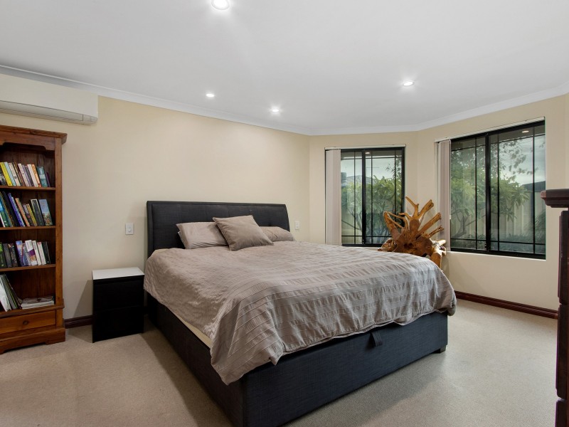 9 Dundas Court, Bertram WA 6167