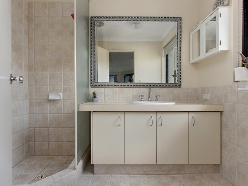 9 Dundas Court, Bertram WA 6167