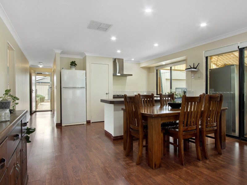 9 Dundas Court, Bertram WA 6167