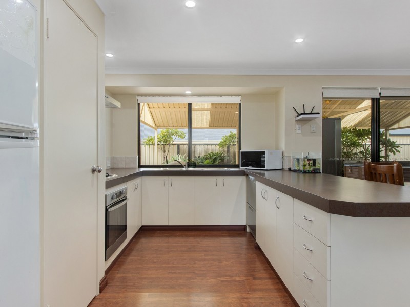 9 Dundas Court, Bertram WA 6167