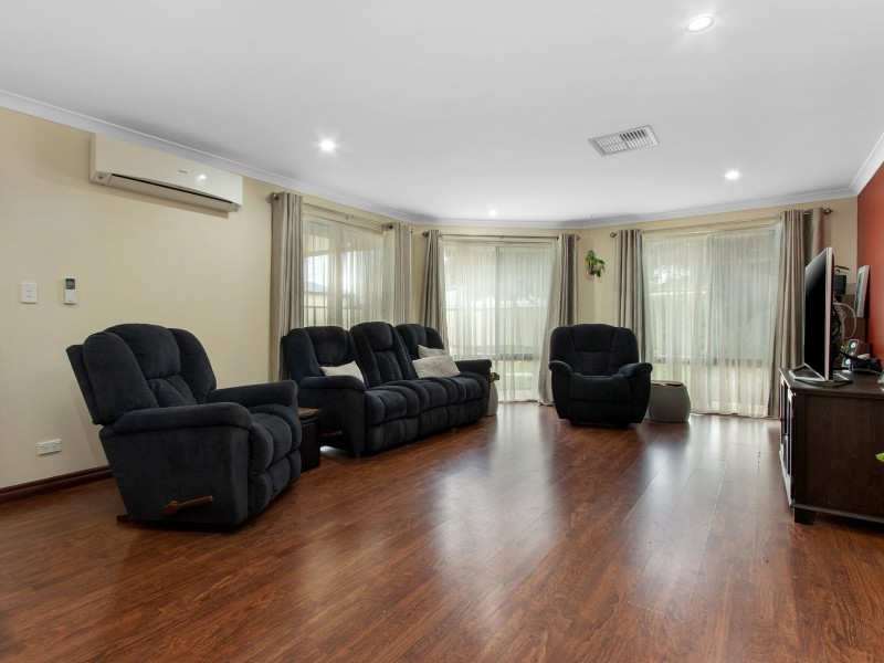 9 Dundas Court, Bertram WA 6167