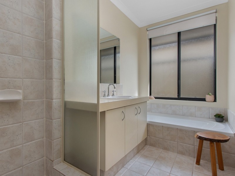 9 Dundas Court, Bertram WA 6167