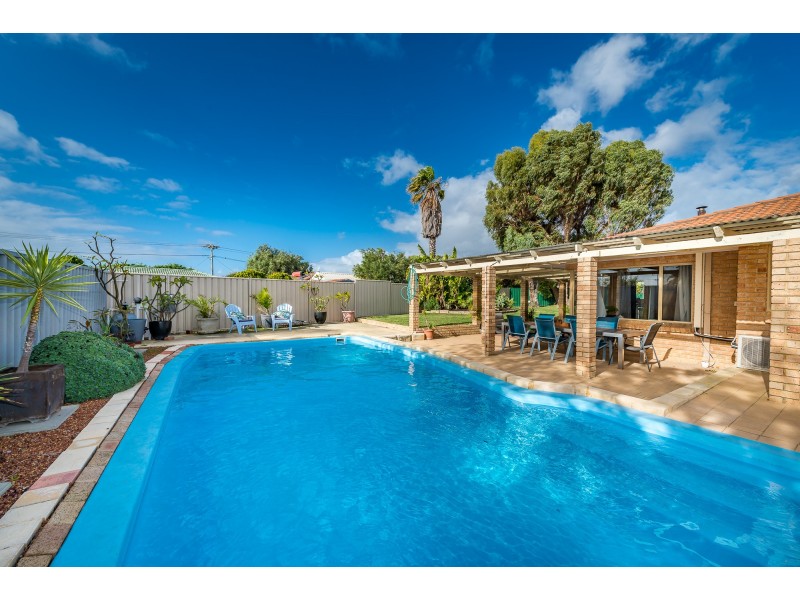 23 De Grey Court, Heathridge WA 6027