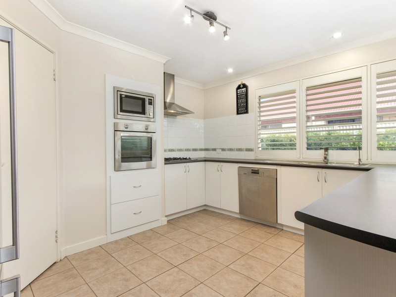 10 Addingham Crescent, Bertram WA 6167