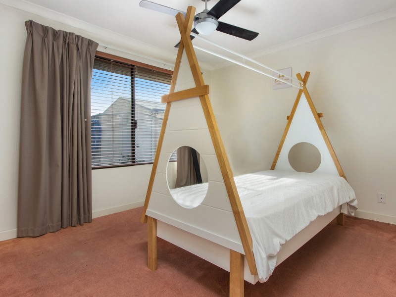 10 Addingham Crescent, Bertram WA 6167