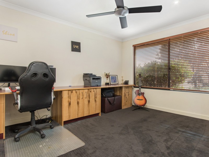 10 Addingham Crescent, Bertram WA 6167