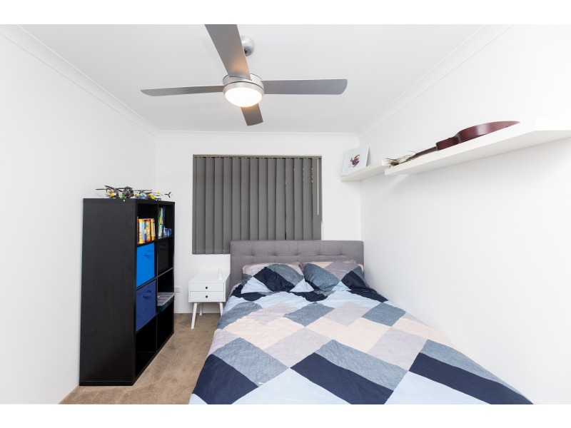 6 Ravensbourne Street, Yanchep WA 6035