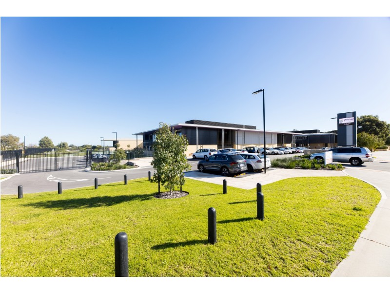 6 Ravensbourne Street, Yanchep WA 6035