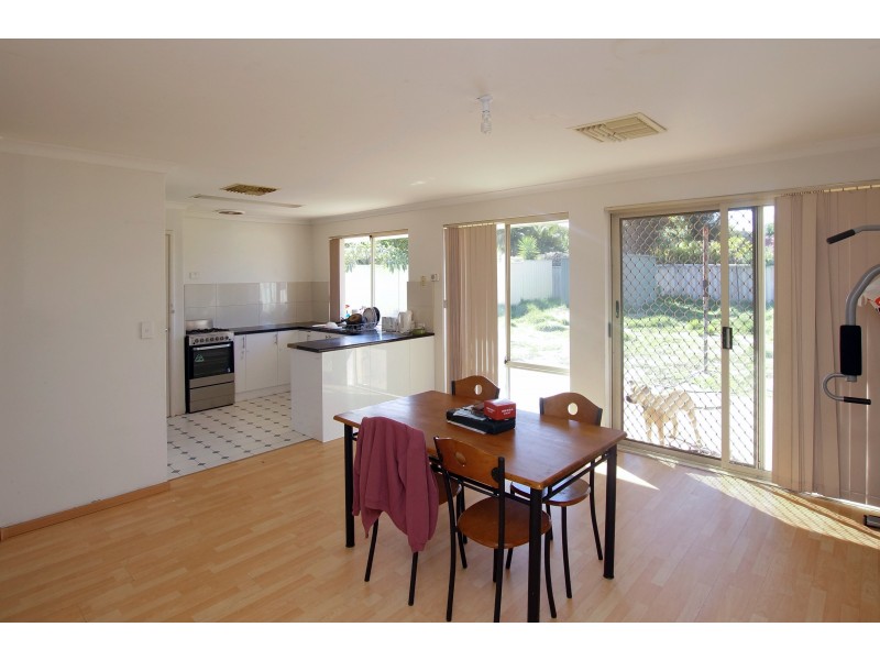 7 Winchester Place, Ballajura WA 6066