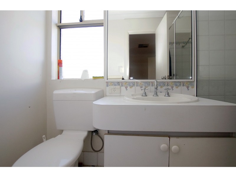 7 Winchester Place, Ballajura WA 6066