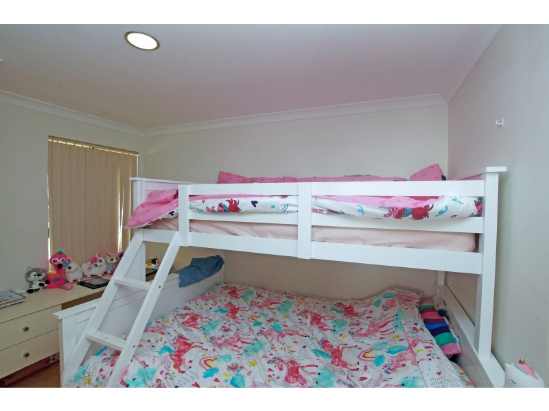 7 Winchester Place, Ballajura WA 6066