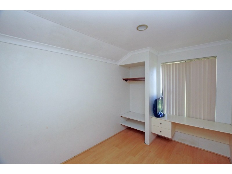 7 Winchester Place, Ballajura WA 6066