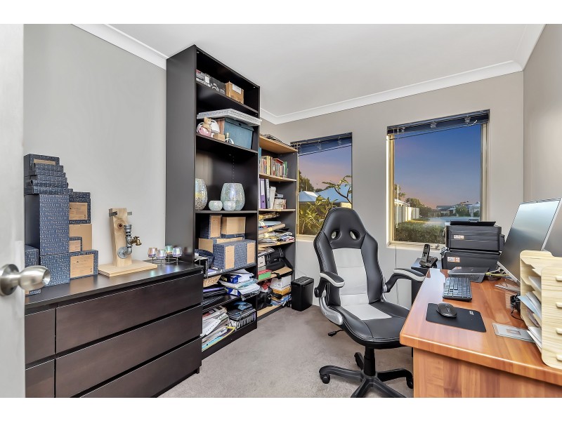 17 Carissa Turn, Halls Head WA 6210