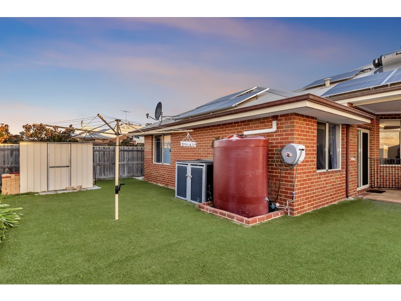 17 Carissa Turn, Halls Head WA 6210