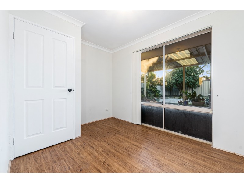 17 Combewood Loop, Carramar WA 6031
