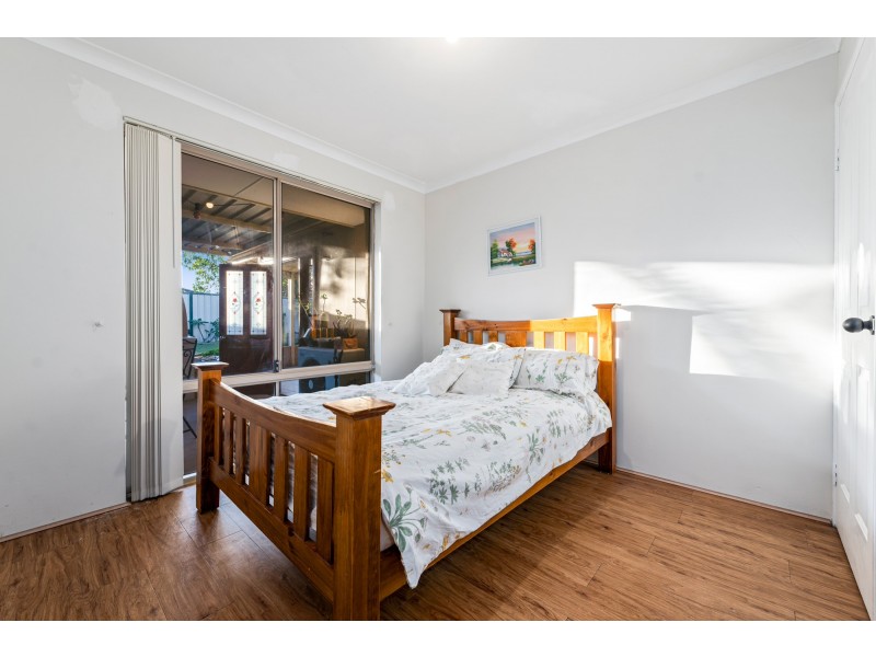 17 Combewood Loop, Carramar WA 6031