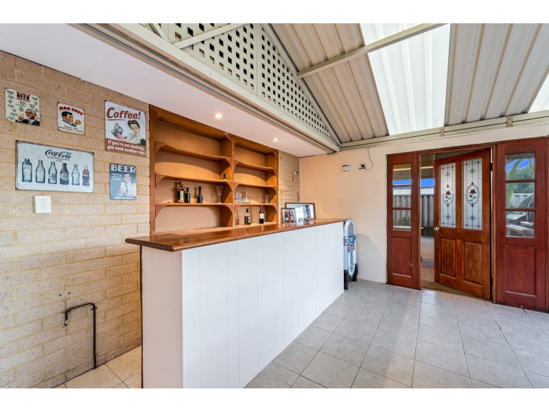 17 Combewood Loop, Carramar WA 6031
