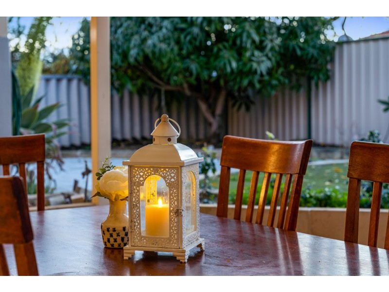 17 Combewood Loop, Carramar WA 6031