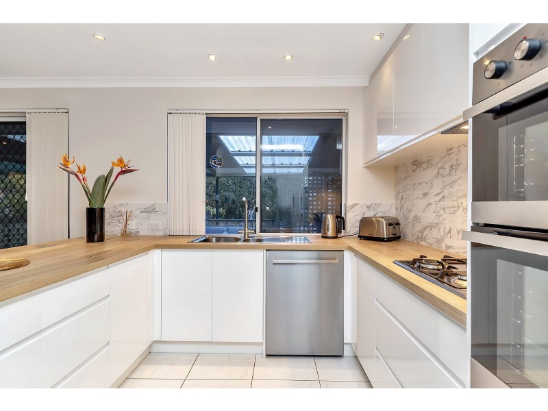 12 Mergate Court, Erskine WA 6210